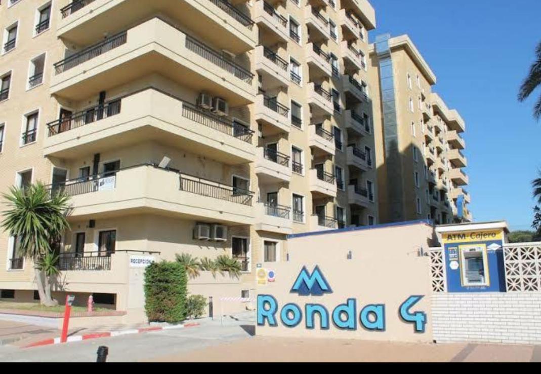 Apartamento Ronda 4 Boliches Primera Linea De Playa فوينخيرولا المظهر الخارجي الصورة