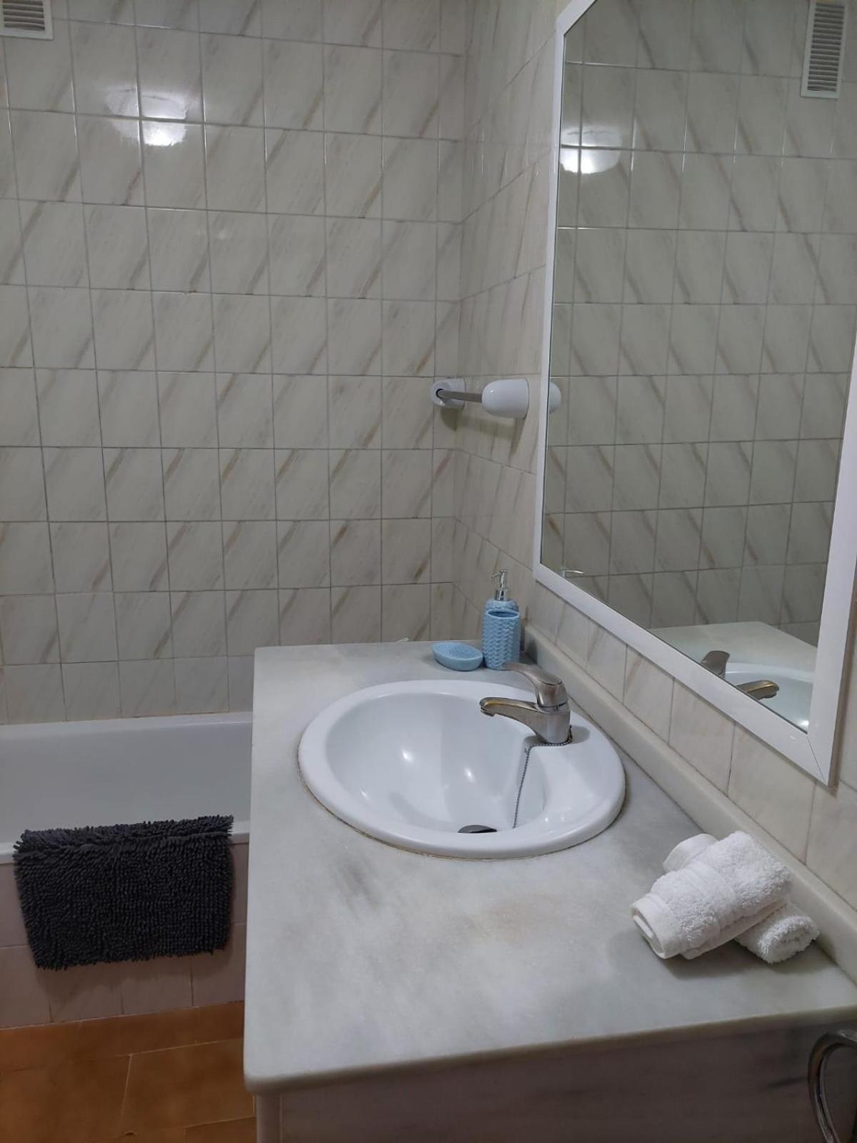 Apartamento Ronda 4 Boliches Primera Linea De Playa فوينخيرولا المظهر الخارجي الصورة
